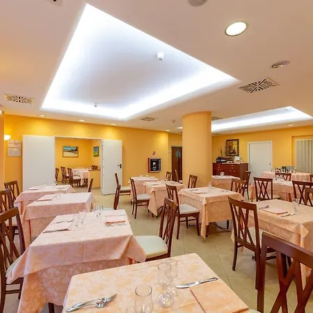 Corallo Hotel 3*