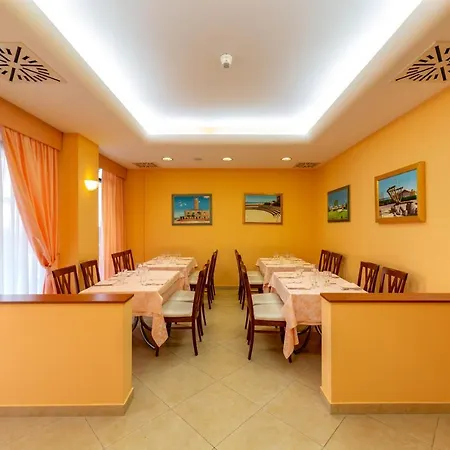 Corallo Hotel 3*